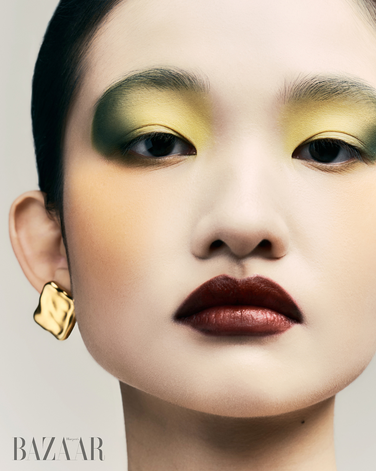 Beauty portrait with graphic makeup